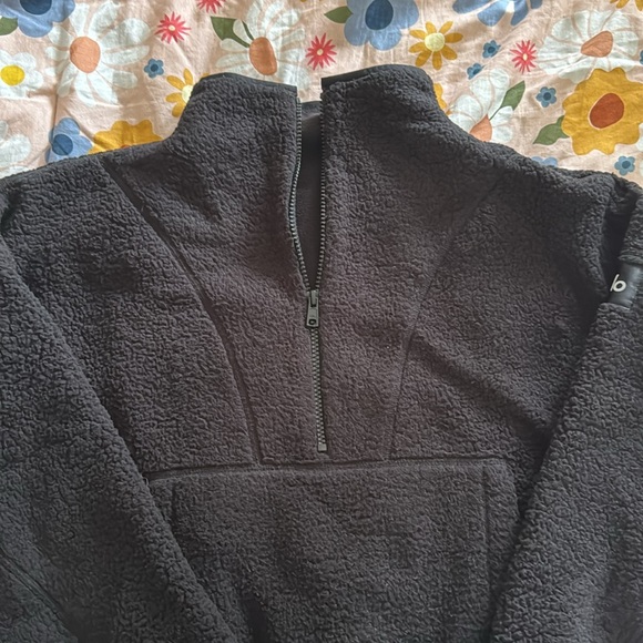 ALO Yoga Micro Sherpa Fleece Half Zip Sweatshirt Cozy Cabin Sz Sm Black EUC - Picture 6 of 8